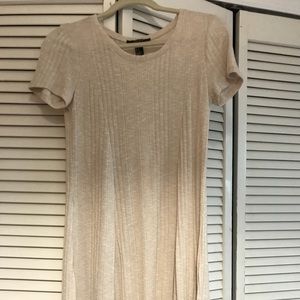 Forever 21 cream-colored t-shirt dress